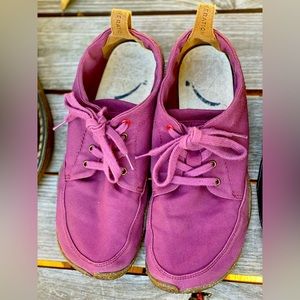 Wildling Tanuki in Plum Sz 37 (W6/M5)